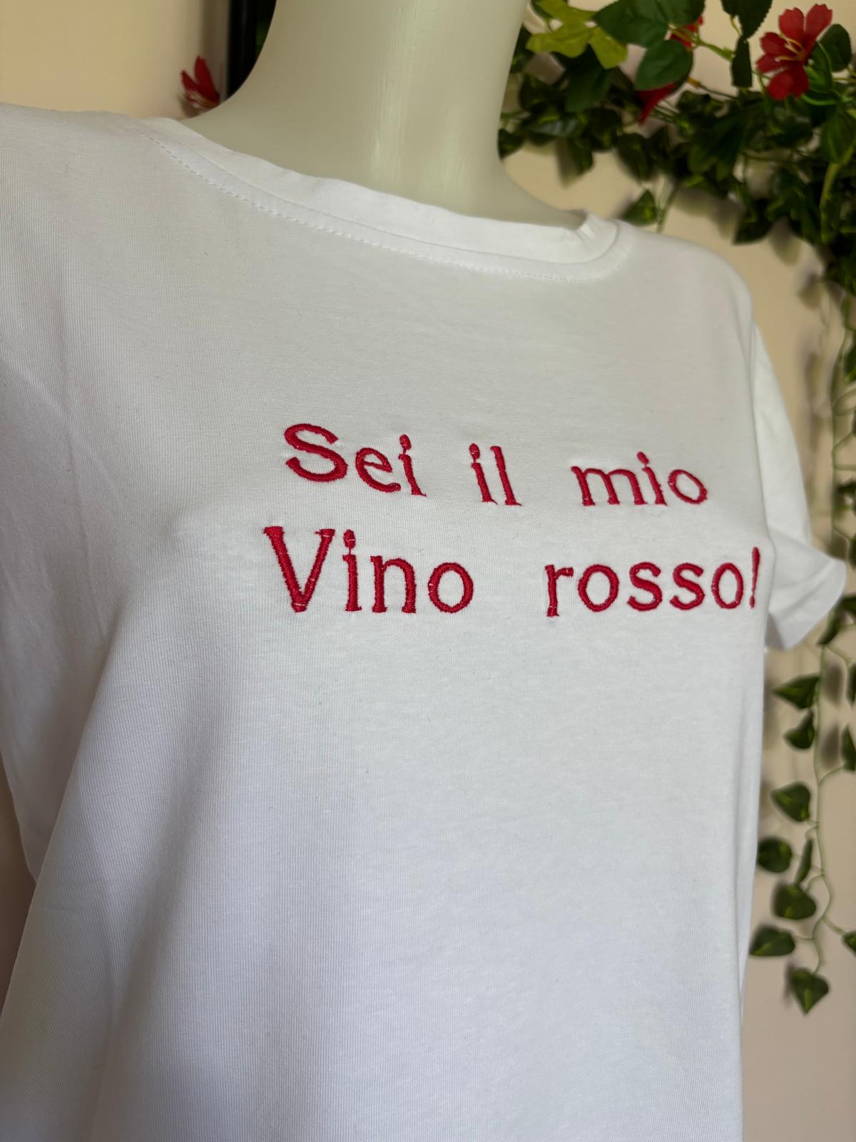 T-shirt scritte ricamate