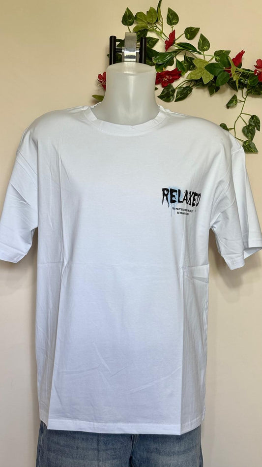 T-shirt scritta "RELAXED"